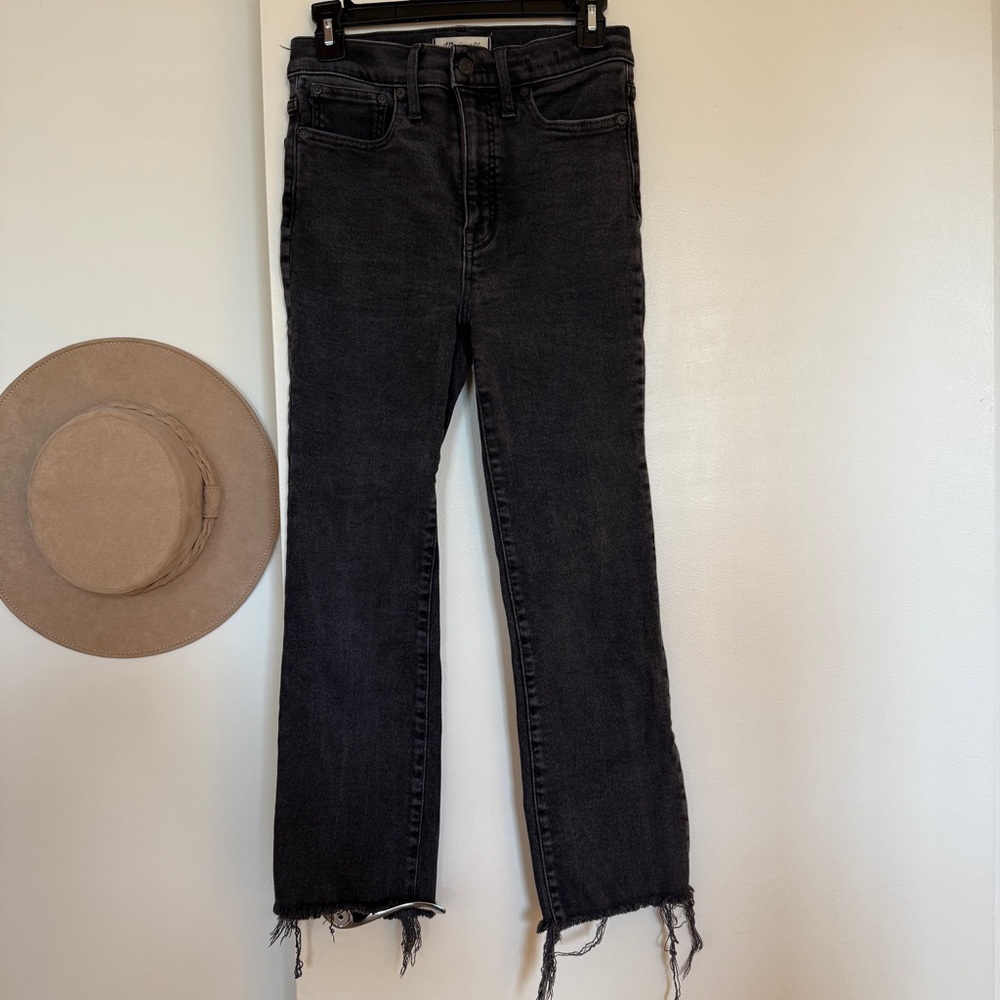 Madewell Cali Demi-Boot Jeans in Berkeley Black: Chewed-Hem Edition - Picture 5 of 11